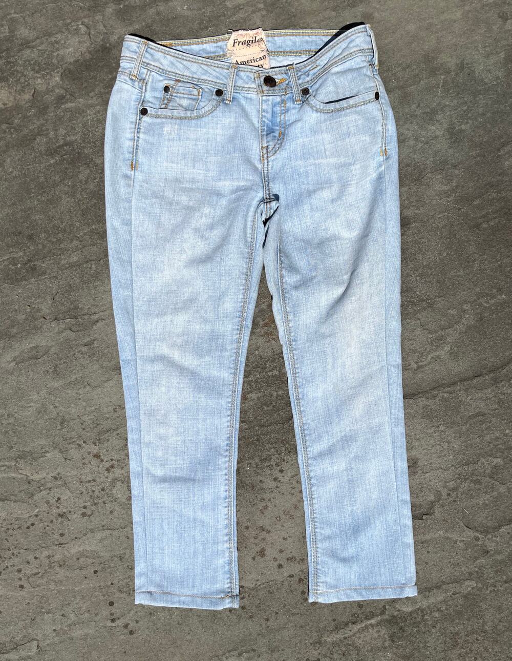 Vintage Fragile Low Rise Cropped Light Wash Jeans Size 5 US 28 Y2K Shabby Chic